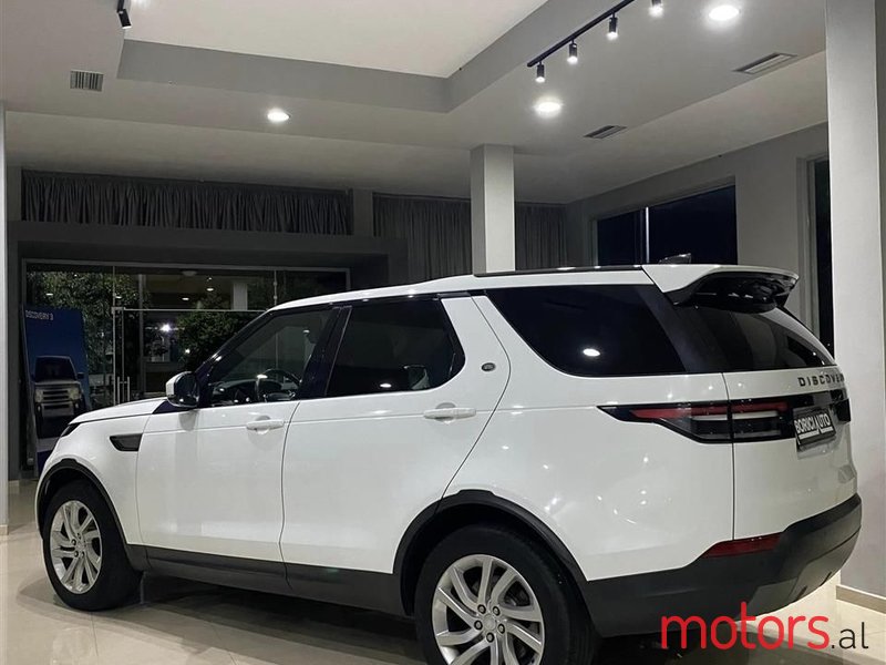 2017' Land Rover Discovery photo #2