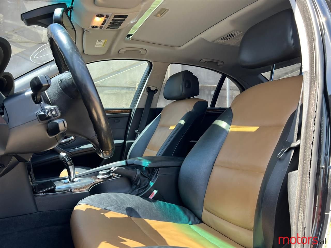 2008' BMW 528 photo #6