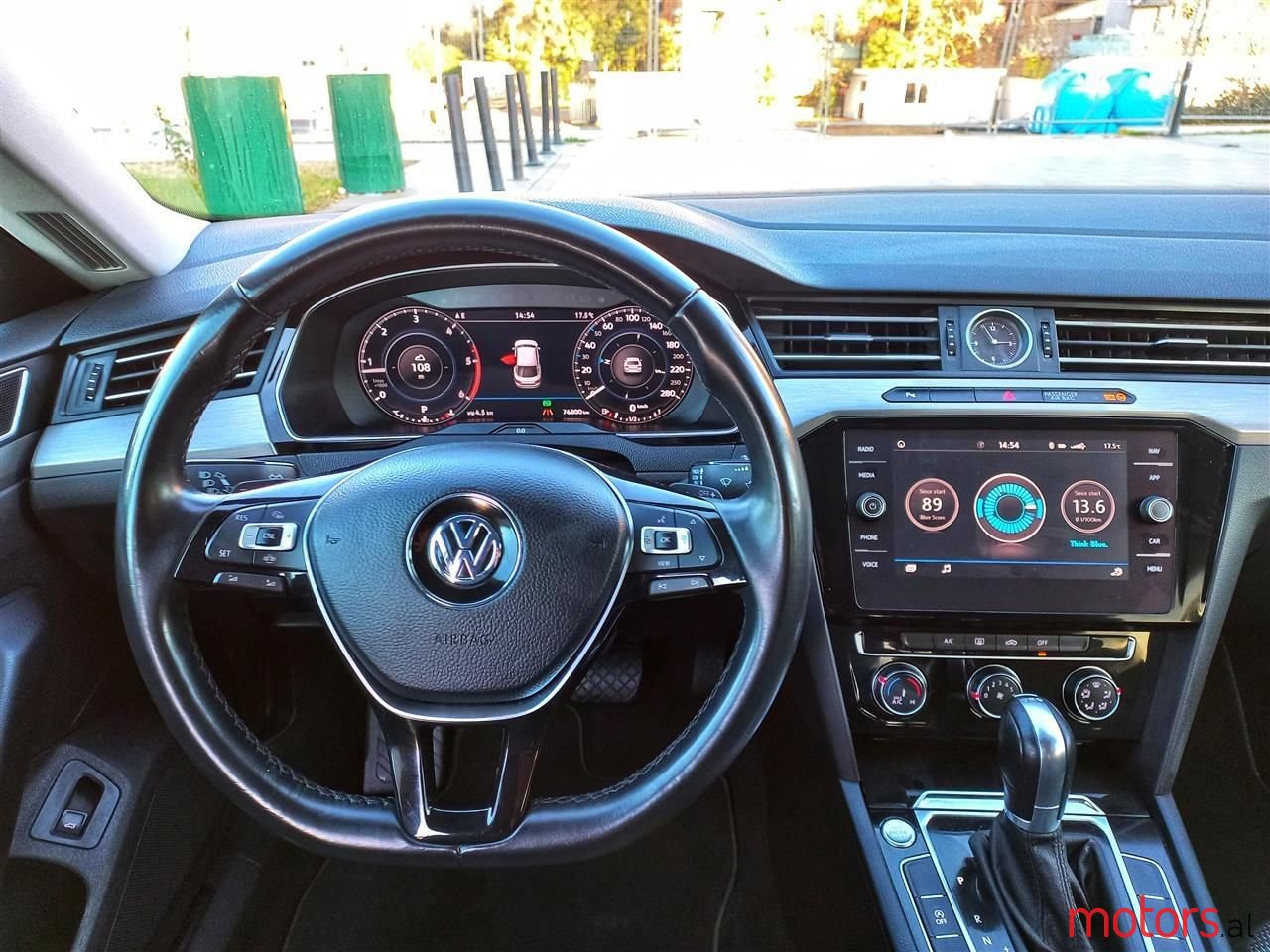 2019' Volkswagen Arteon photo #2