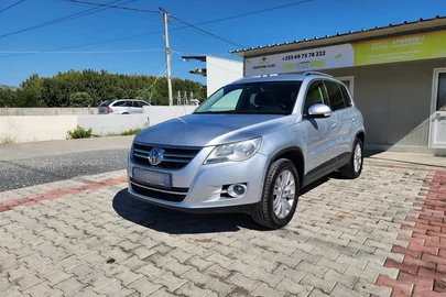 2010' Volkswagen Tiguan