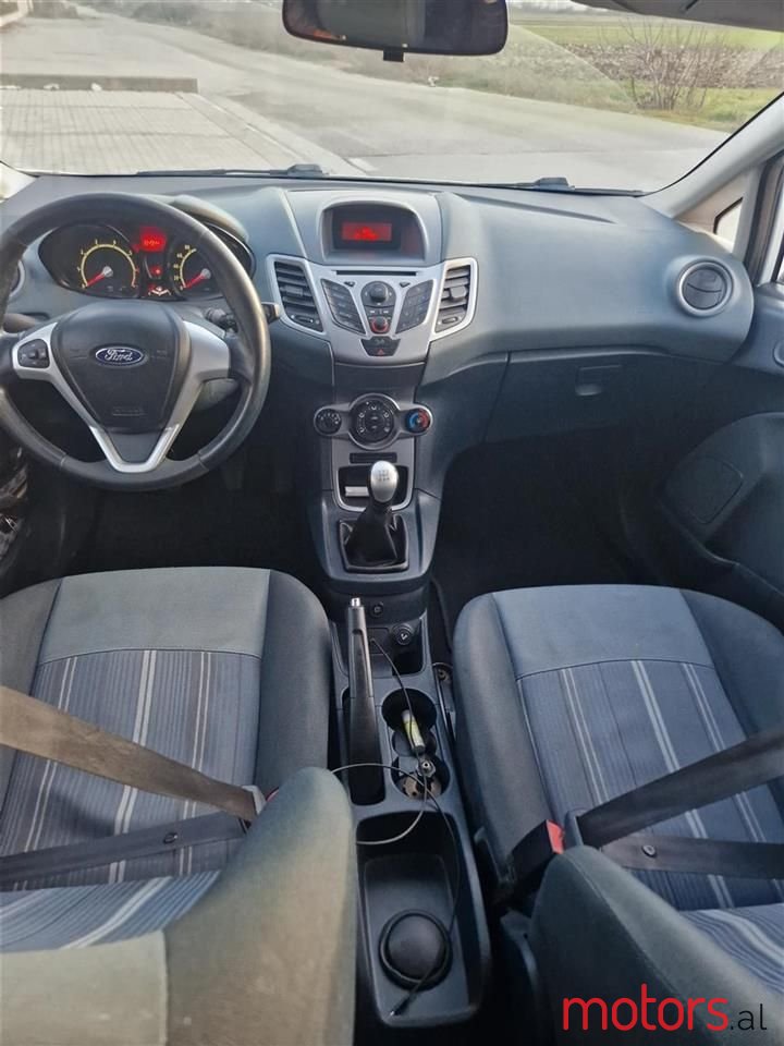 2009' Ford Fiesta photo #6