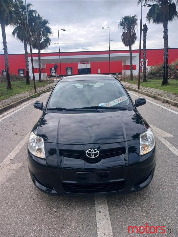 2007' Toyota Auris photo #1