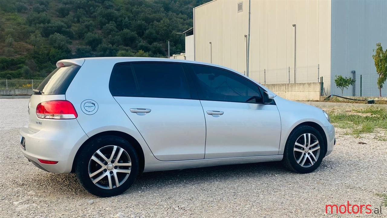 2010' Volkswagen Golf photo #4