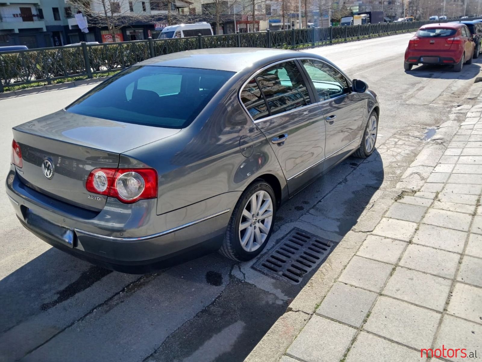 2008' Volkswagen Passat photo #3