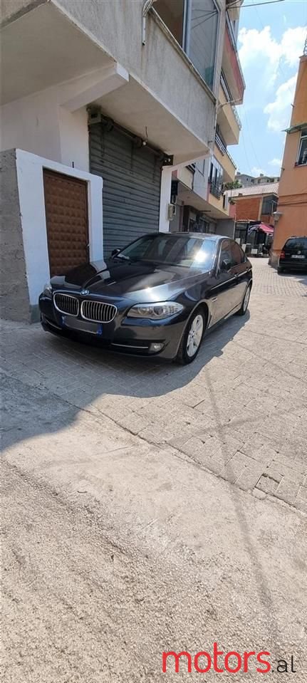 2010' BMW 530 photo #5