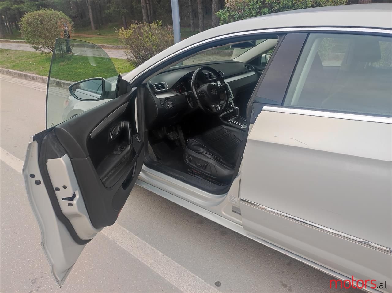 2012' Volkswagen photo #1