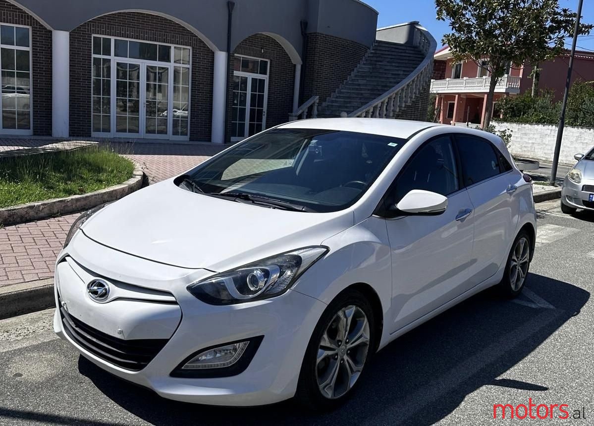 2012' Hyundai i30 photo #3