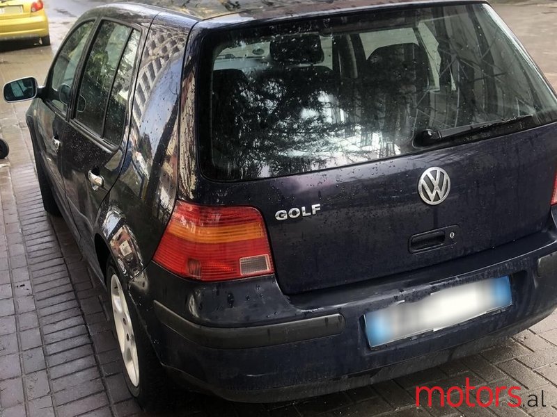 2001' Volkswagen Golf photo #5