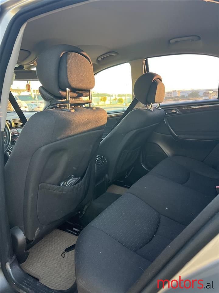 2006' Mercedes-Benz C 220 photo #2