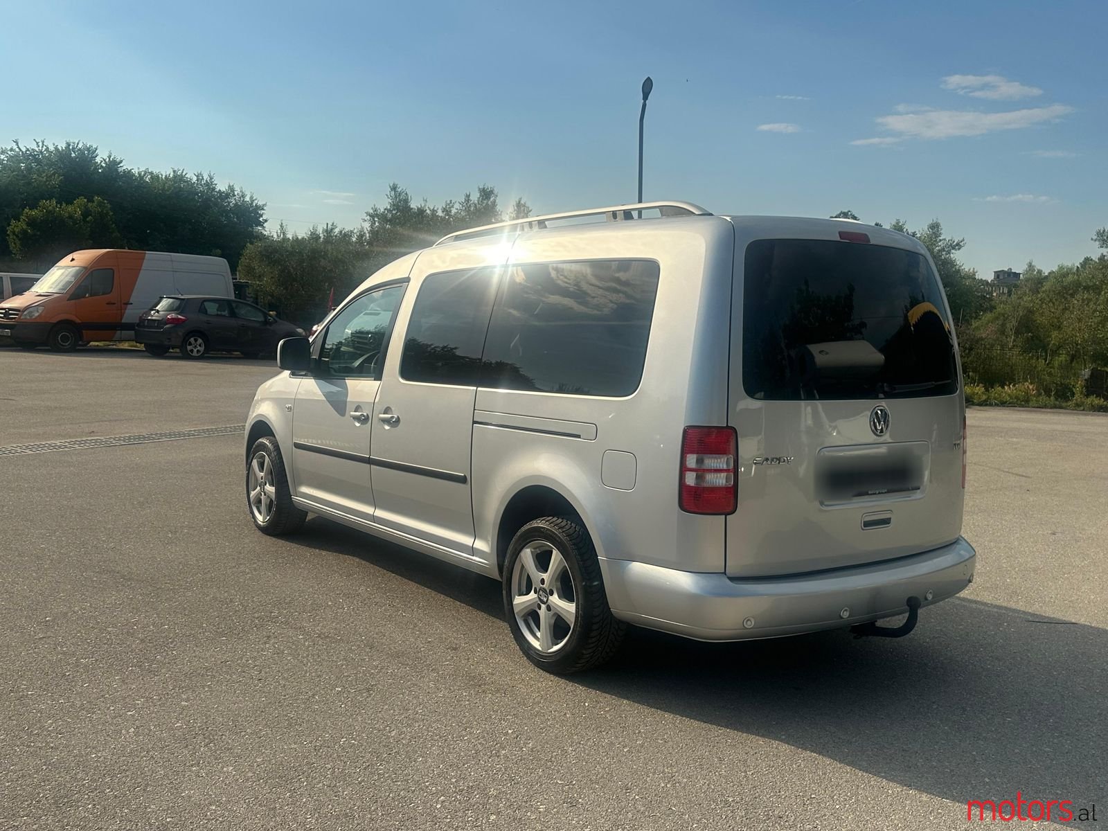 2011' Volkswagen Caddy photo #6