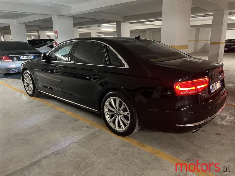 2018' Audi A8 photo #2