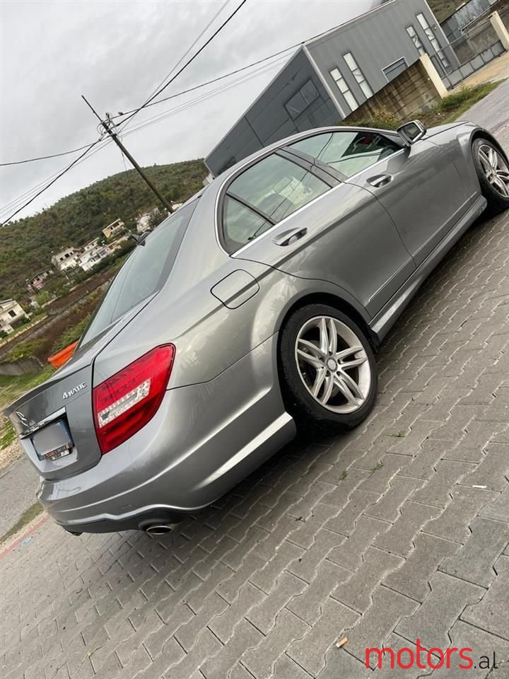2012' Mercedes-Benz C 300 photo #6