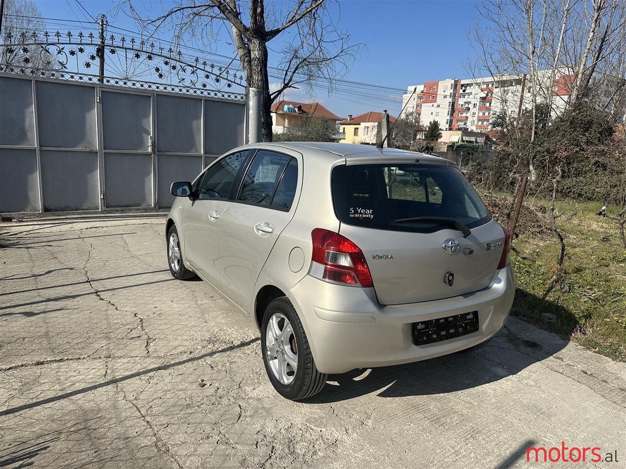 2010' Toyota Yaris photo #5