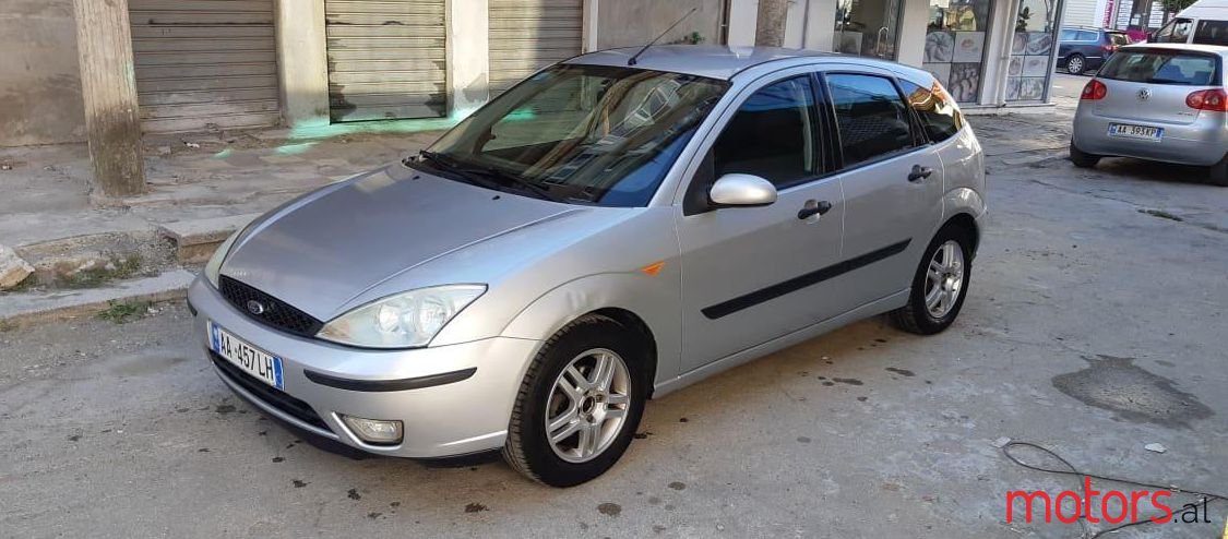 2002' Ford Focus photo #1