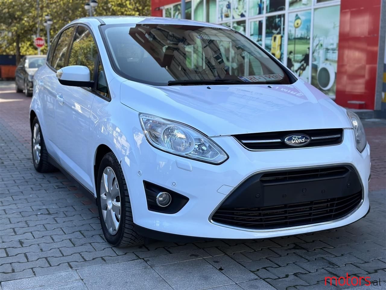 2012' Ford C-MAX photo #5