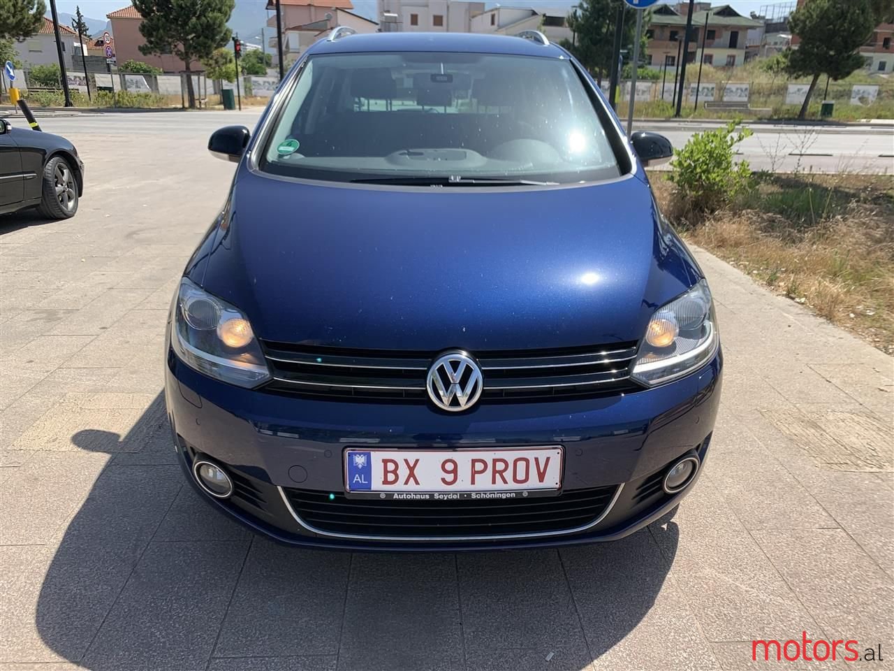 2011' Volkswagen Golf Plus photo #5