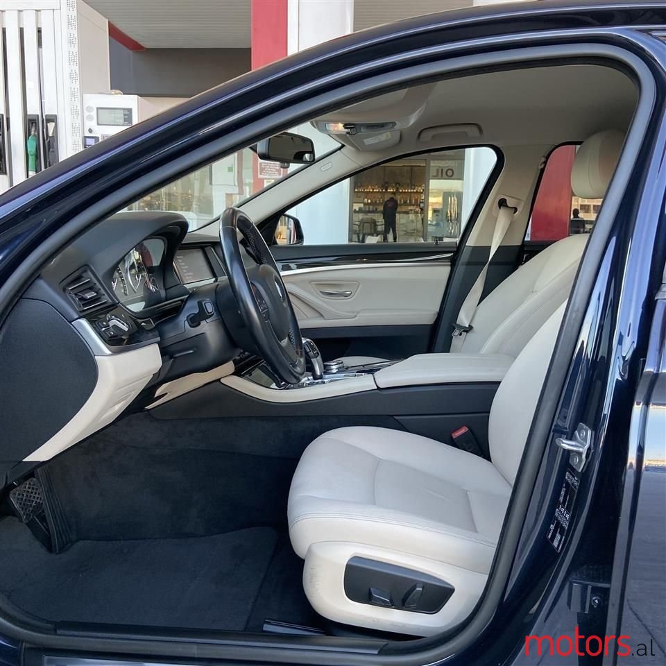 2017' BMW 520 photo #5