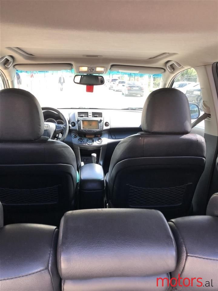 2010' Toyota RAV4 photo #5