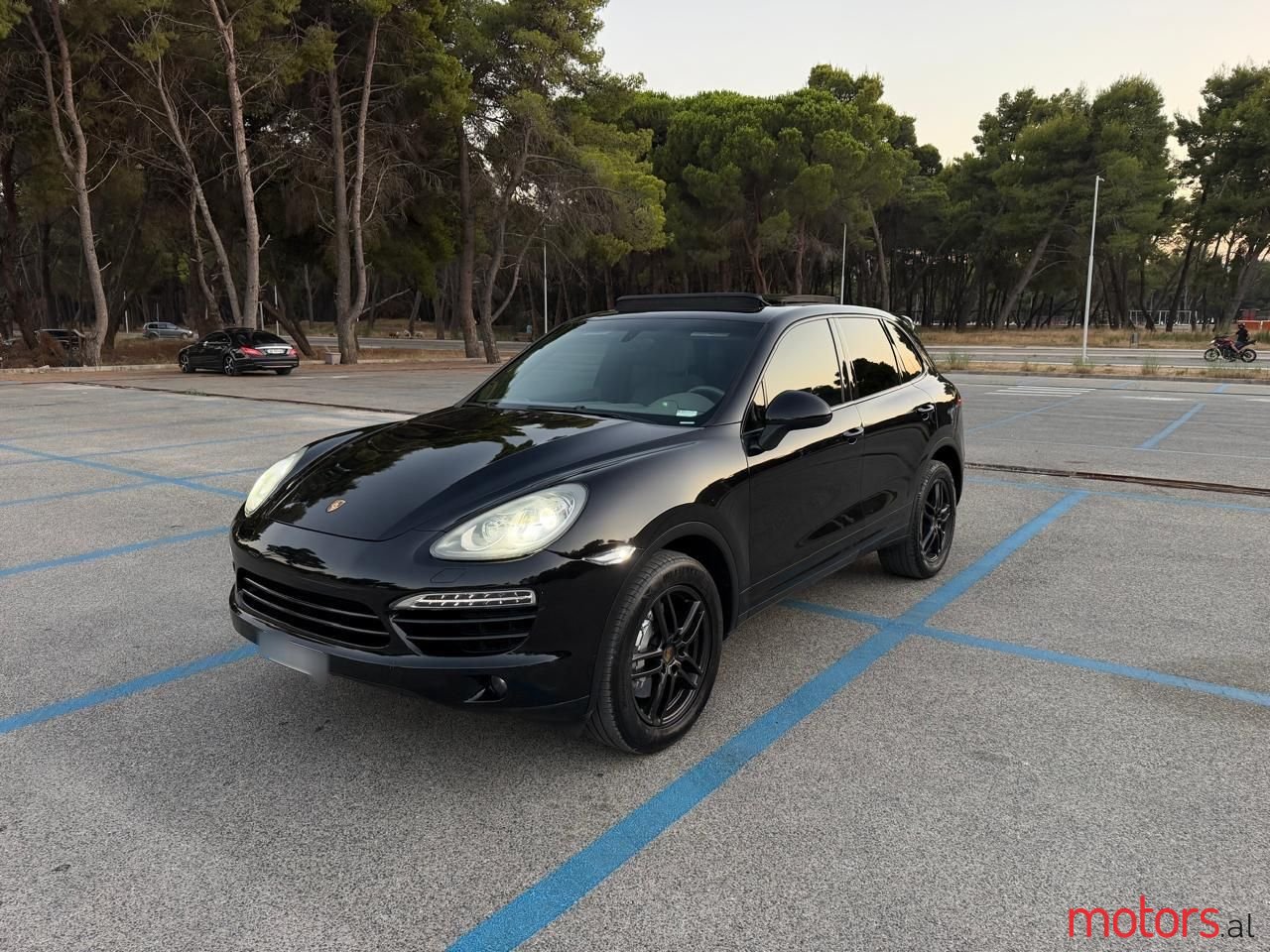 2013' Porsche Cayenne photo #1