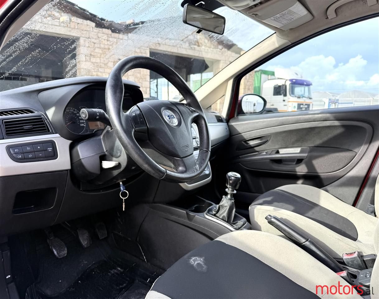 2008' Fiat Punto photo #4