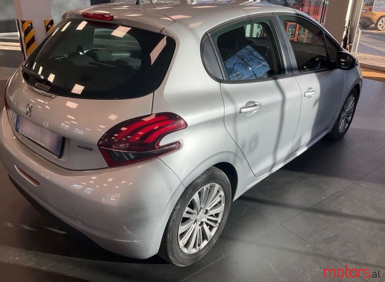 2016' Peugeot 208 photo #3