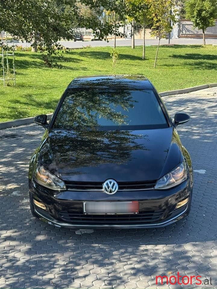 2014' Volkswagen Golf photo #2