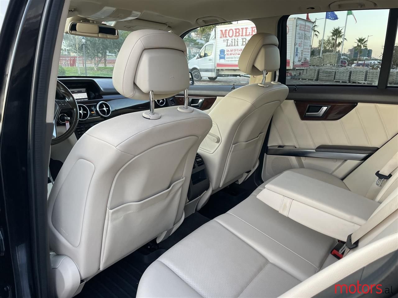 2013' Mercedes-Benz GLK 250 photo #3