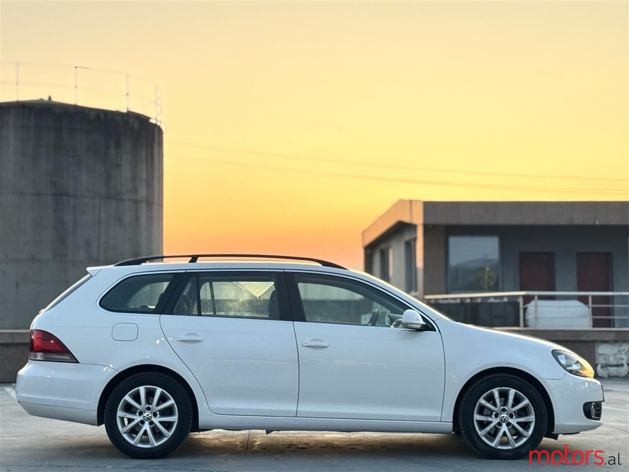 2012' Volkswagen Golf photo #5