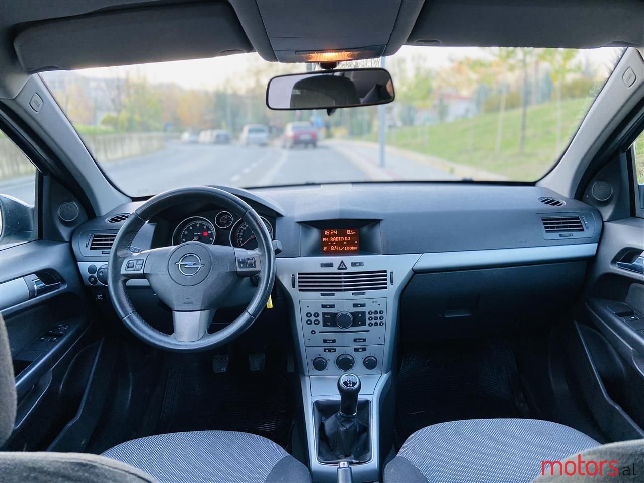 2009' Opel Astra photo #5