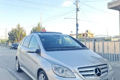 2009' Mercedes-Benz B 180