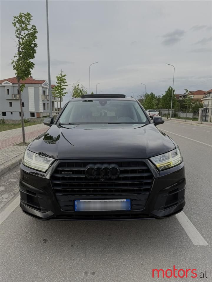 2018' Audi Q7 photo #4