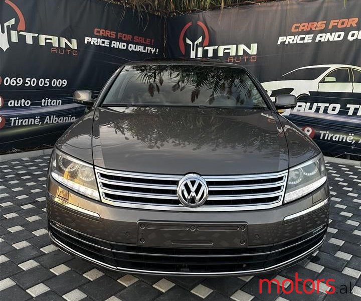 2014' Volkswagen Phaeton photo #4