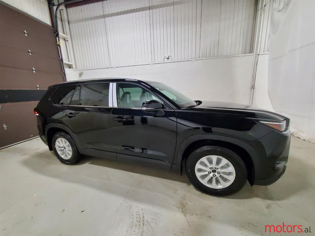 2024' Toyota Highlander photo #2