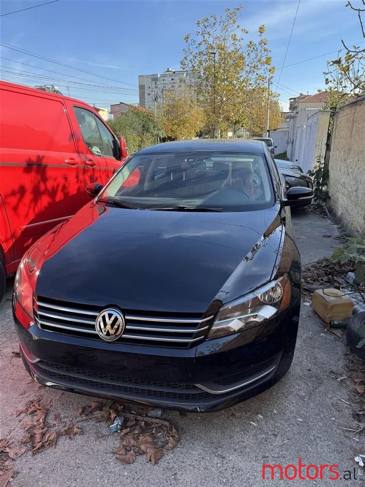 2014' Volkswagen Passat photo #1