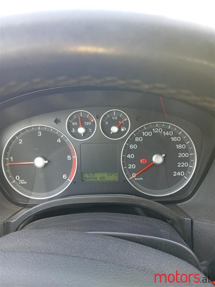 2005' Ford Focus photo #6