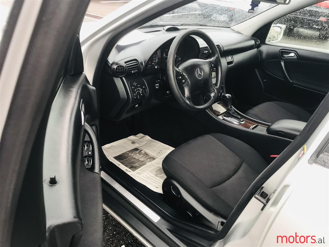 2004' Mercedes-Benz C 200 photo #6