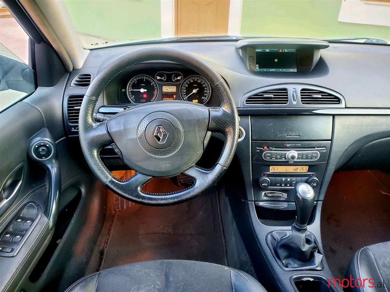 2007' Renault Laguna photo #4