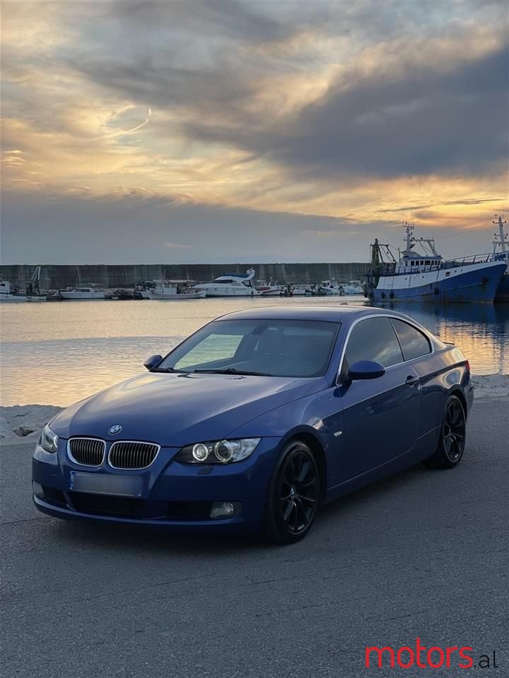 2007' BMW 330 photo #1