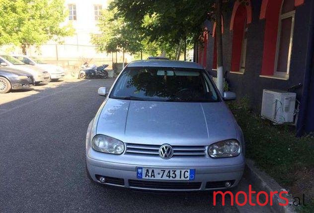 1999' Volkswagen Golf photo #2