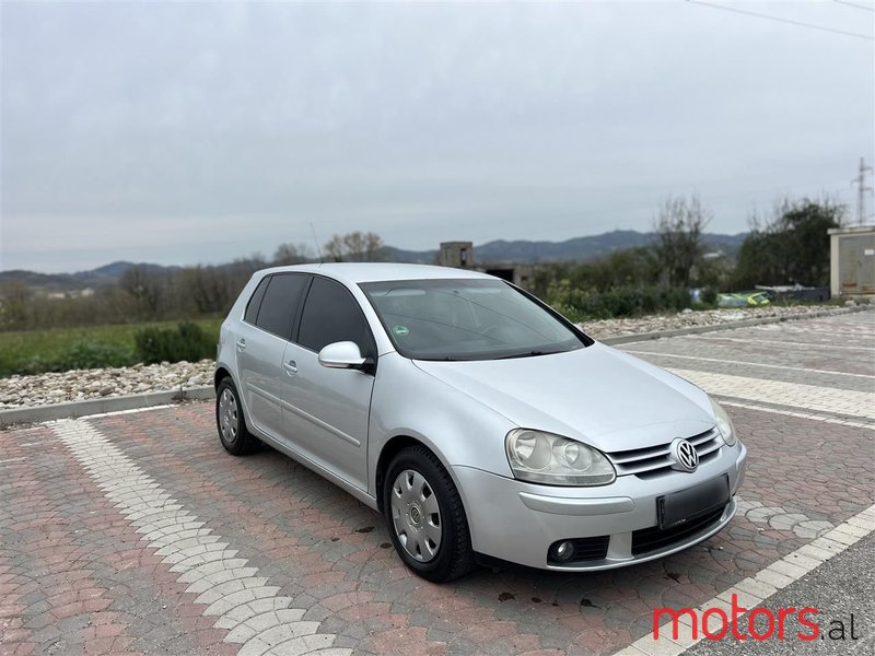 2008' Volkswagen Golf photo #5