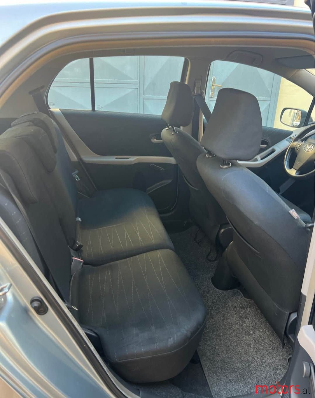 2008' Toyota Yaris photo #5