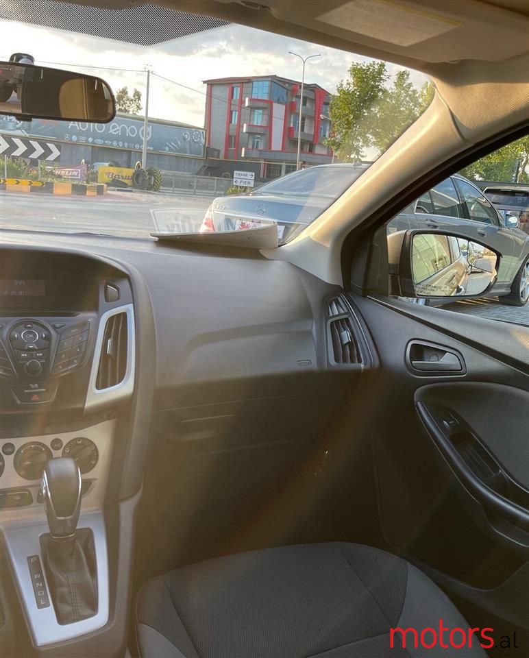 2012' Ford Focus photo #4