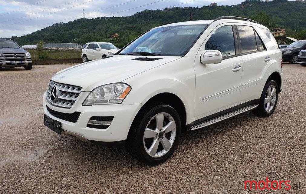 2010' Volkswagen Ml 350 photo #1