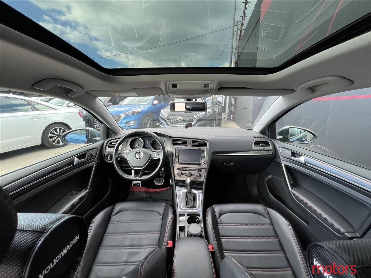 2015' Volkswagen Golf photo #4