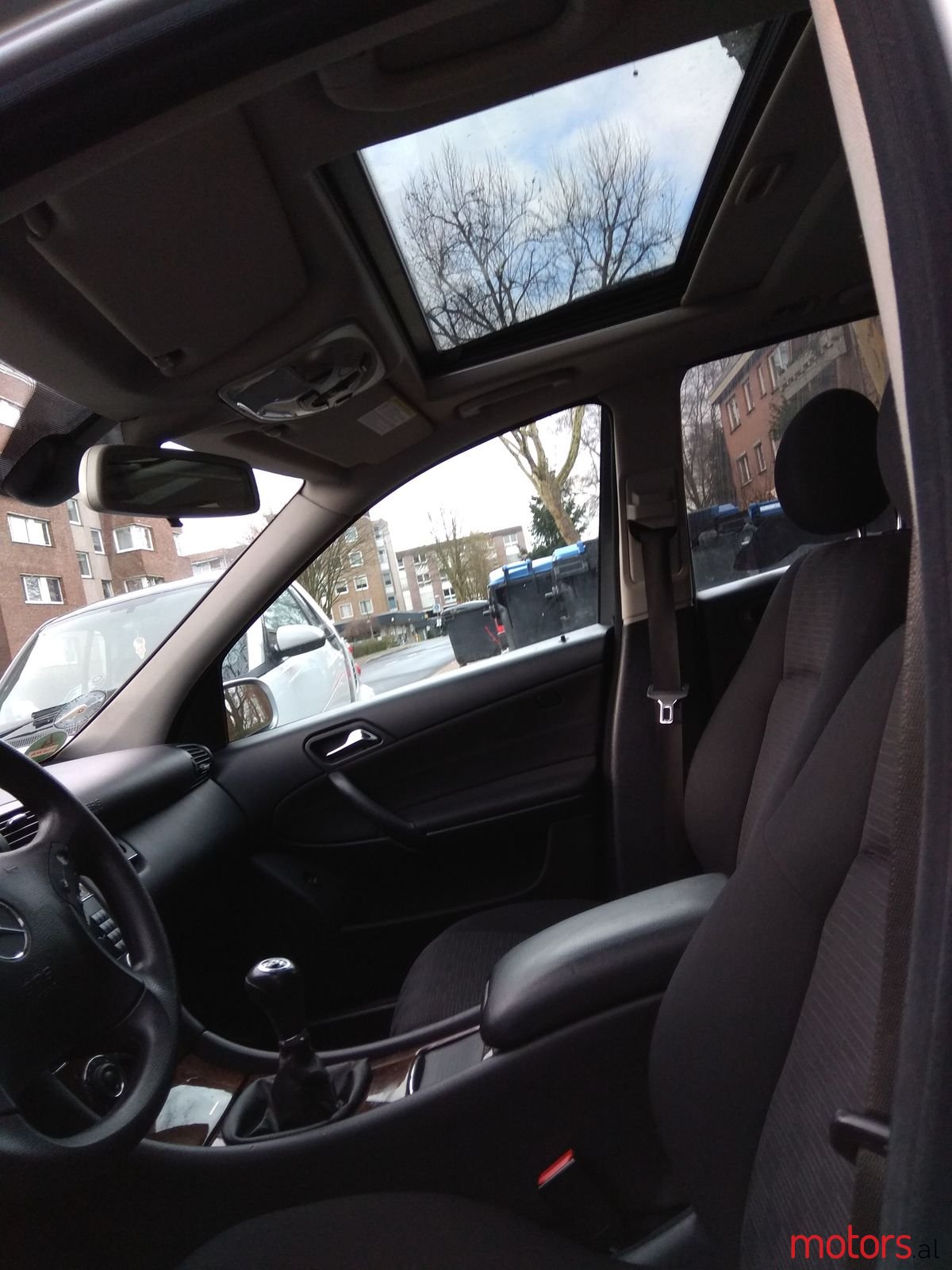 2004' Mercedes-Benz C-Class photo #4