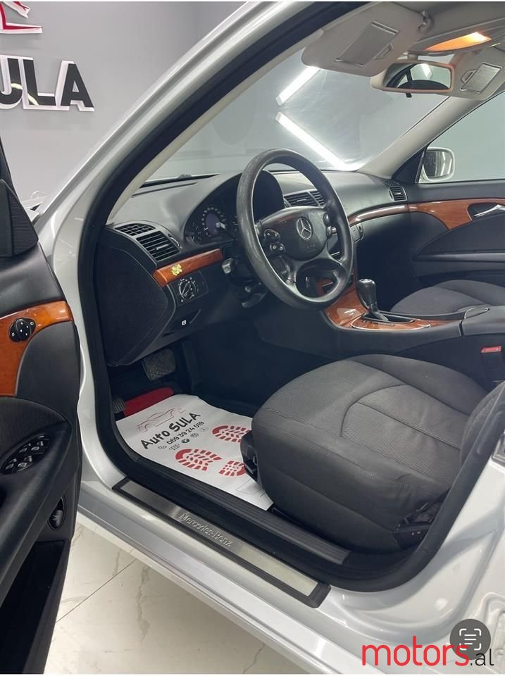 2007' Mercedes-Benz E 220 photo #5