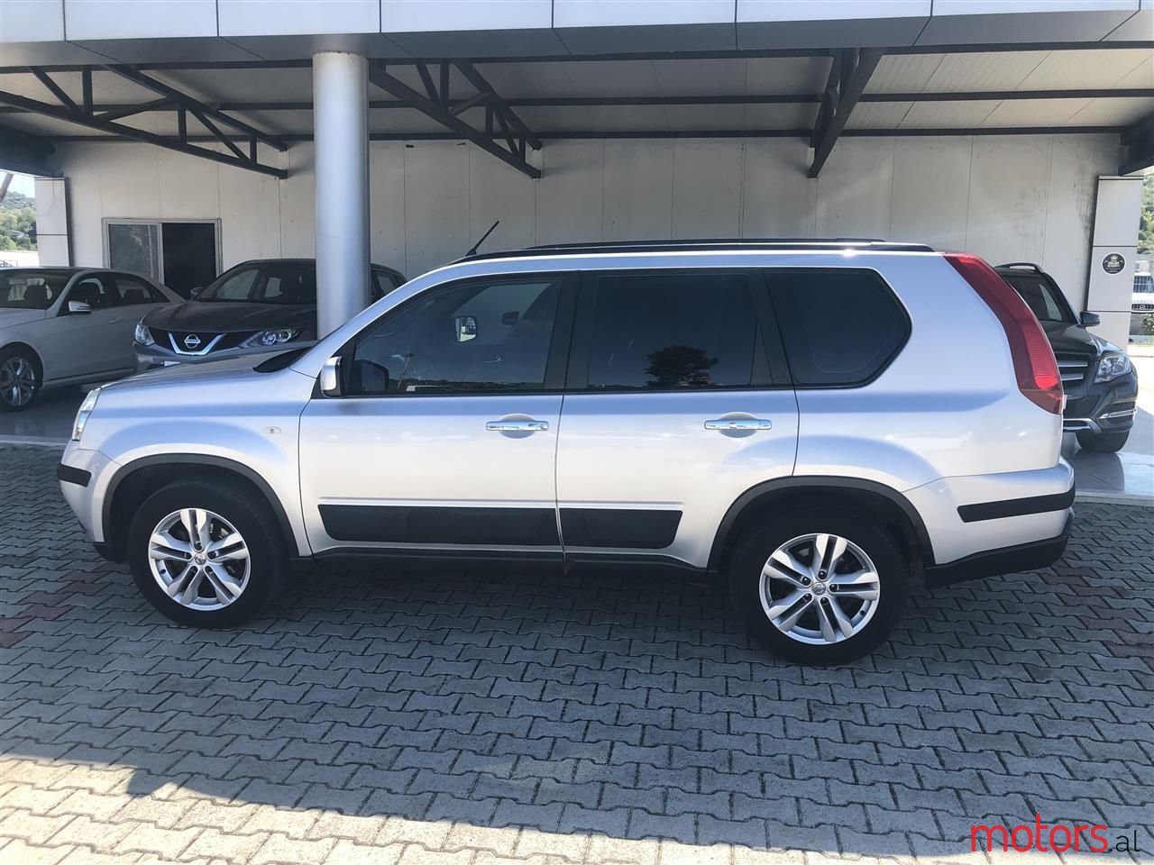 2011' Nissan X-Trail photo #2