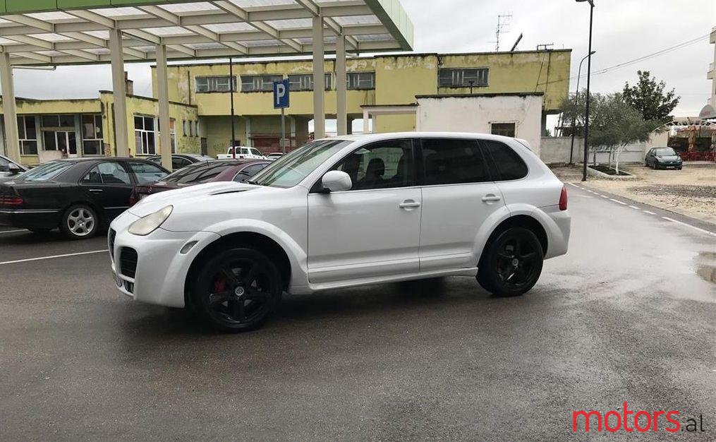 2003' Porsche Cayenne photo #1