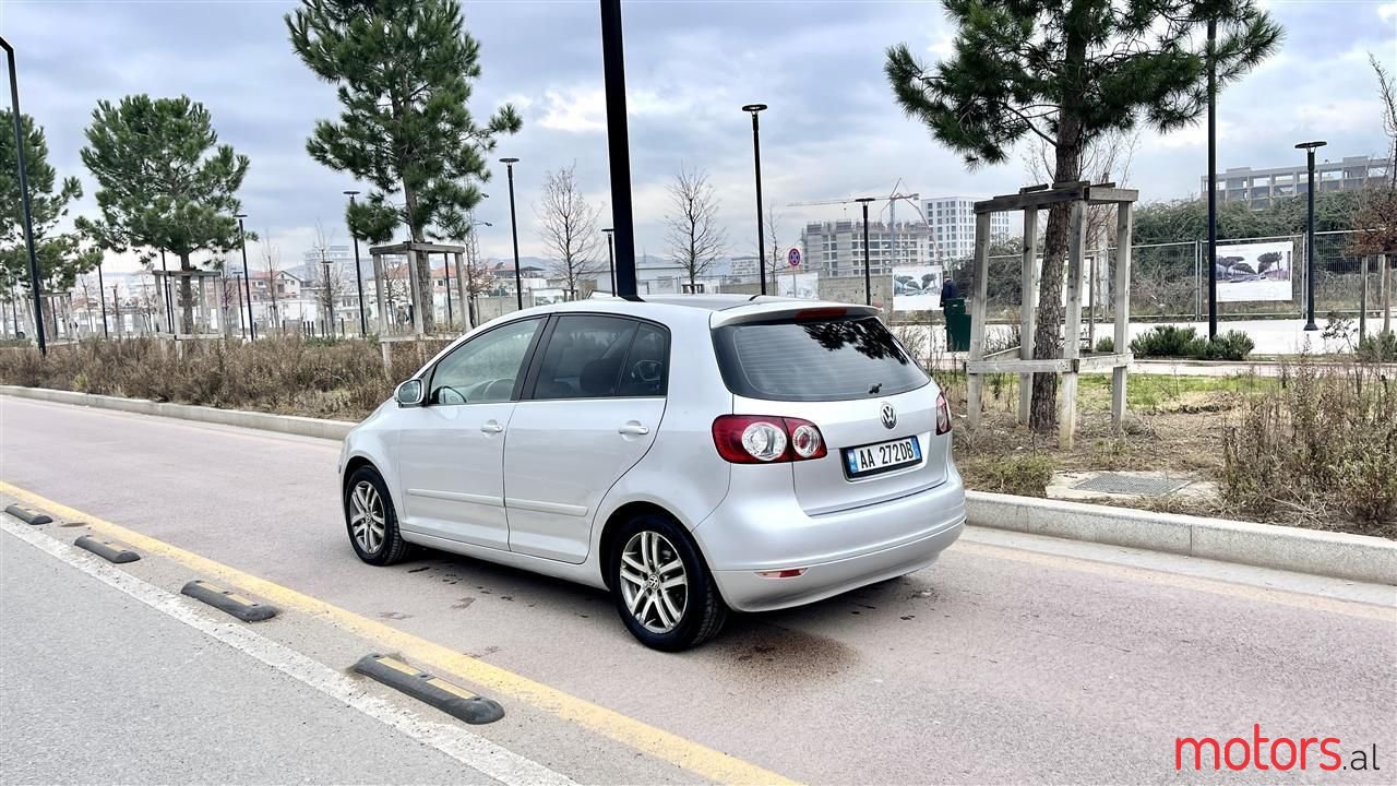 2007' Volkswagen Golf Plus photo #3