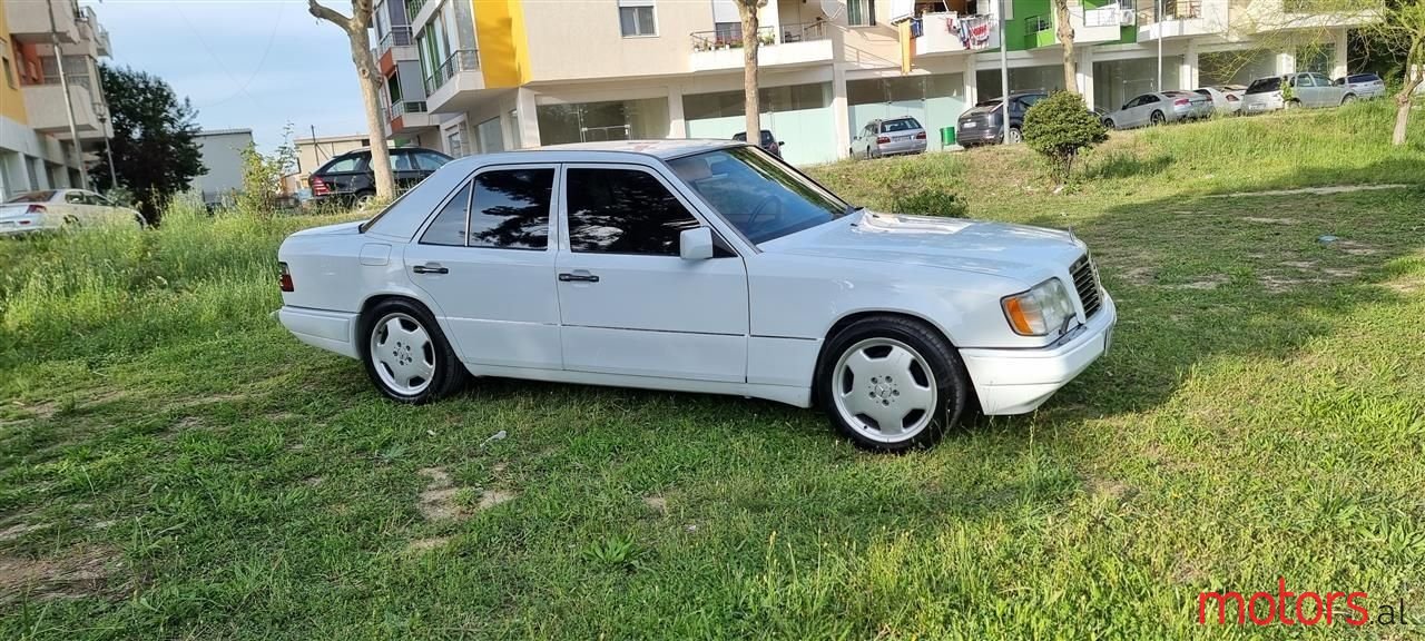 1993' Mercedes-Benz E 500 photo #2